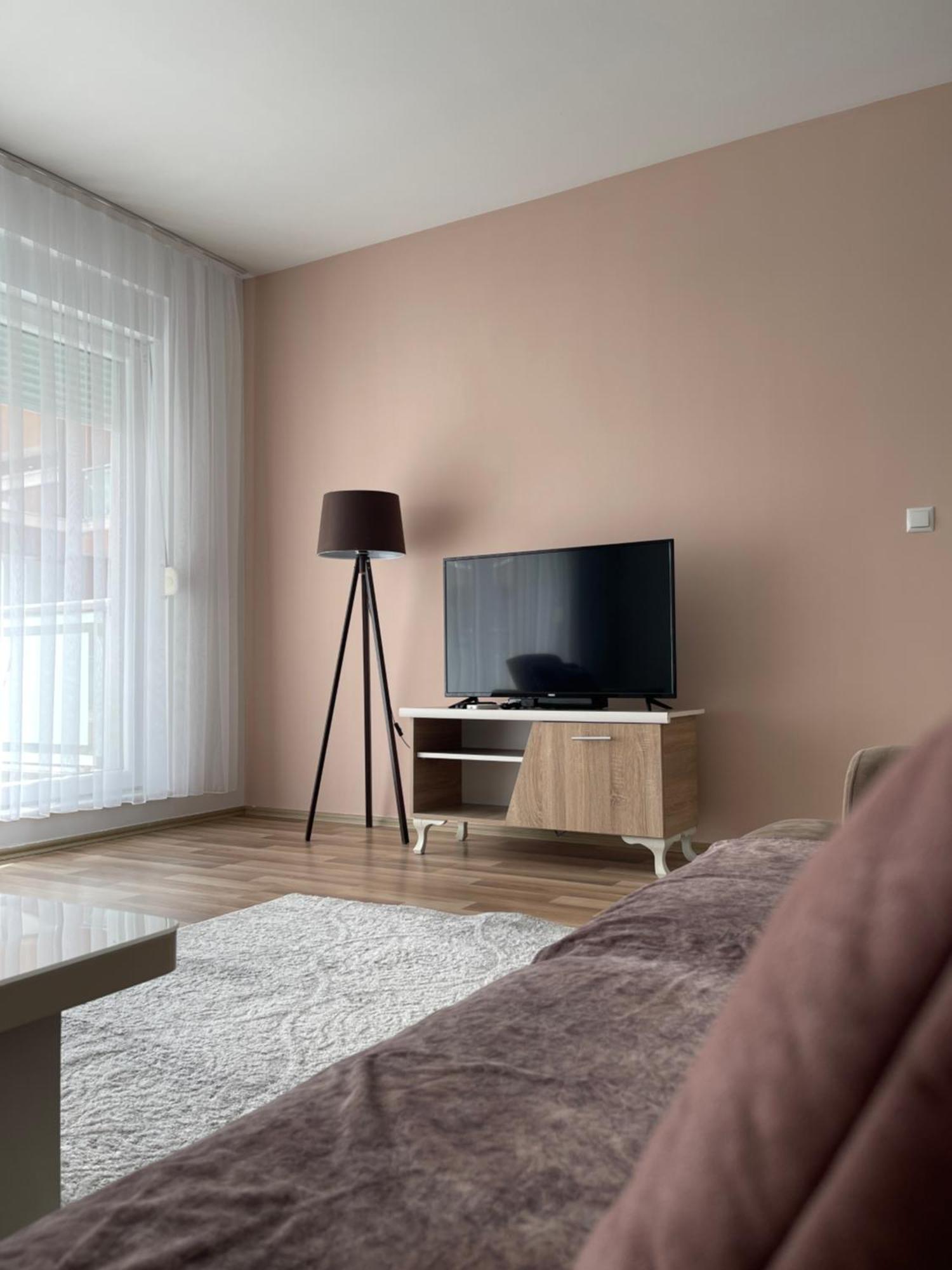 Entire Apartment - Near The Center Приштина Экстерьер фото